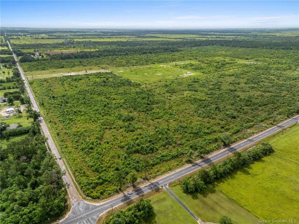 Property Photo: 9 Abie Fontenot Road LA 70647