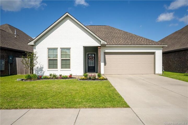 Property Photo: 4455 Lakes Edge Drive LA 70607