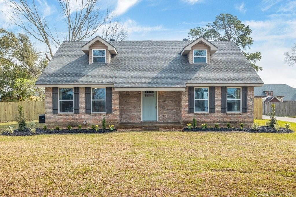 Property Photo:  5737 Nobie Lane  LA 70605 