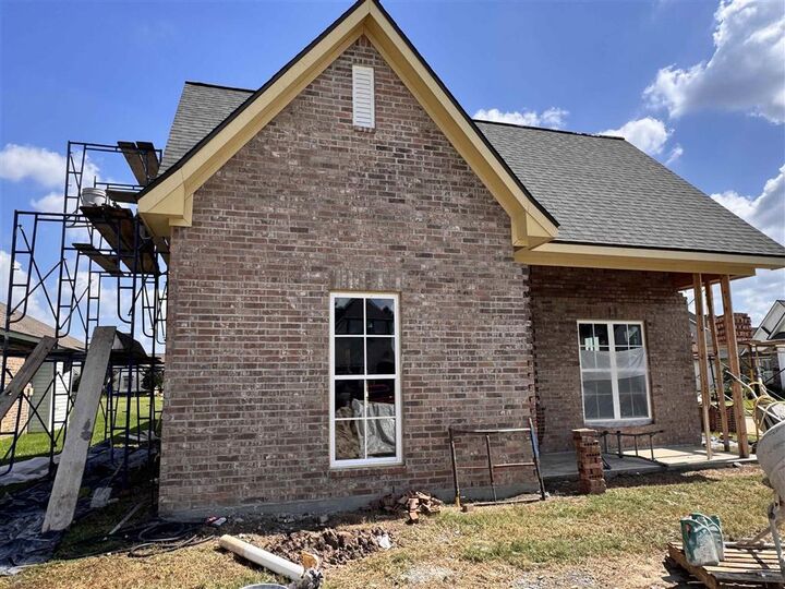 Property Photo: 5839 Weeping Willow Drive LA 70605