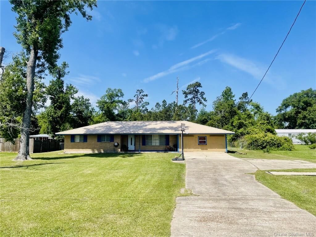 Property Photo: 387 Emile Road LA 70611