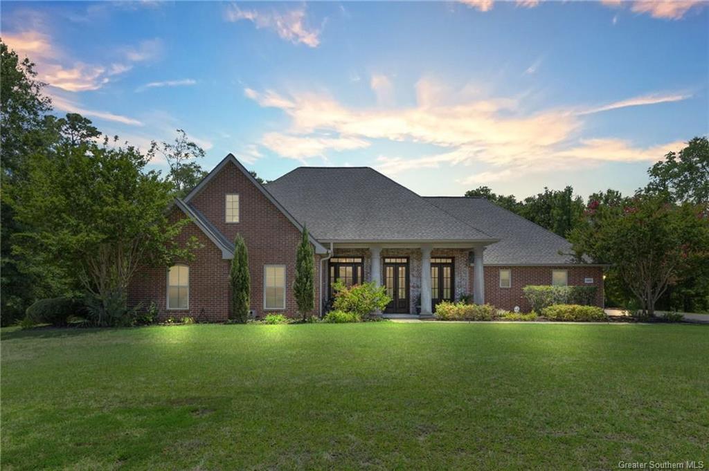 Property Photo: 1663 S Woodland Forest Drive S LA 70611