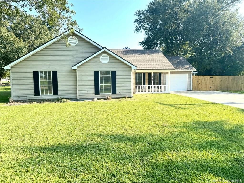 Property Photo: 138 Petite Street LA 70605