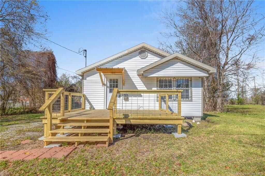 Property Photo:  219 N Hodges Street N  LA 70601 