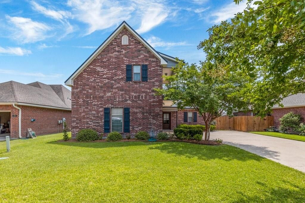 Property Photo: 5723 W Dietrich Loop W LA 70605