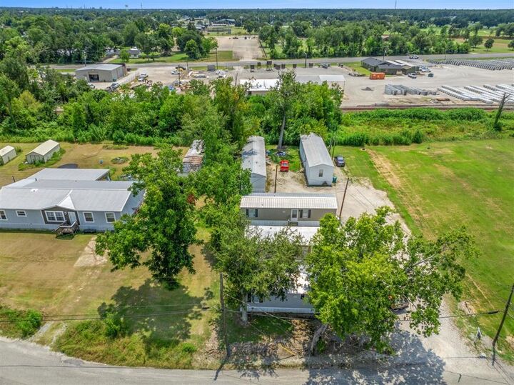 Property Photo: 1001 W Verdine Street W LA 70663