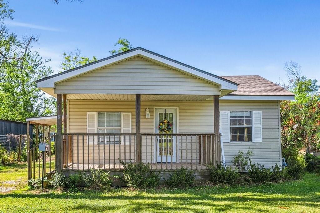 Property Photo:  708 17th Street  LA 70601 