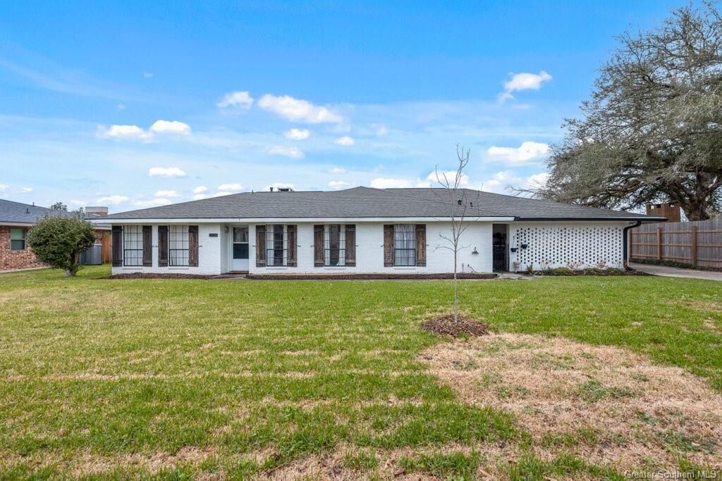 Property Photo: 1308 Wedgewood Street LA 70605