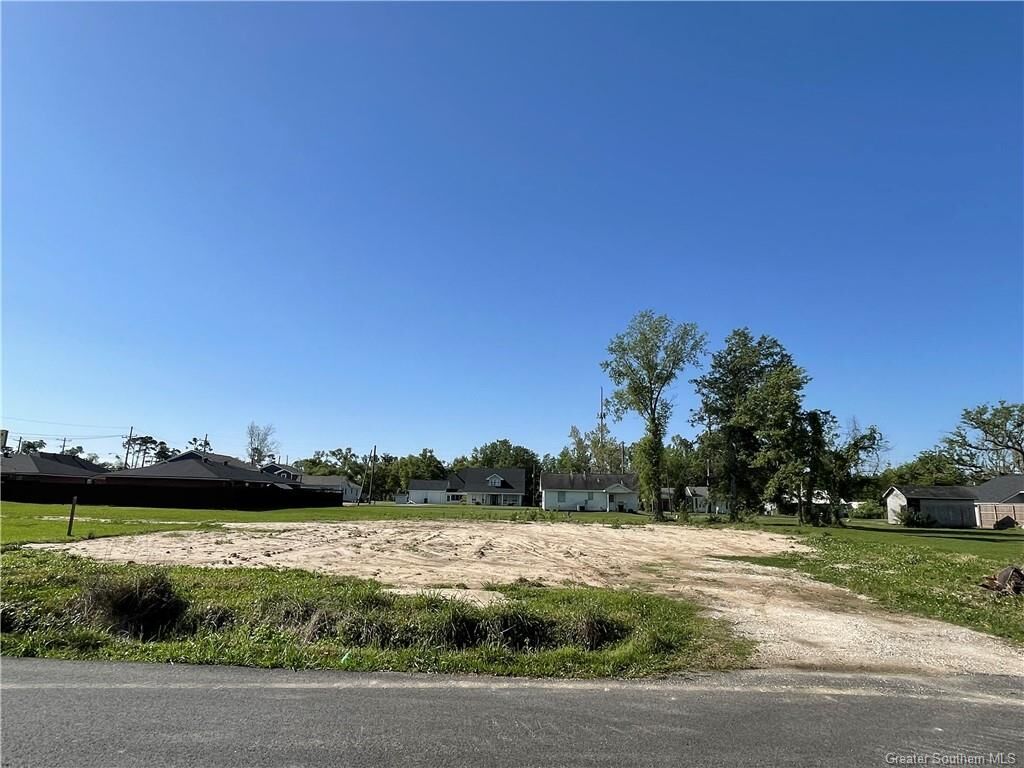 Property Photo: 3637 Lawrence Lane A LA 70605