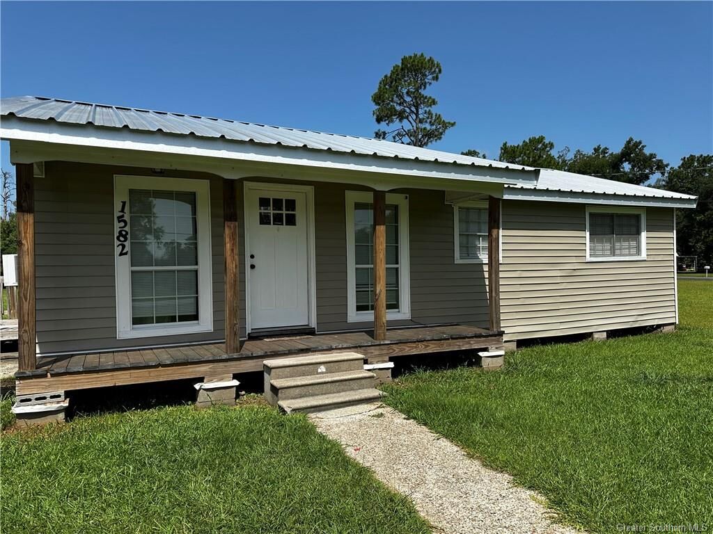 Property Photo: 1582 Hargrove Loop LA 70633