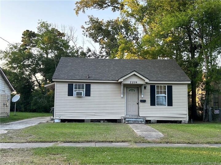 2209 Rose Street  Lake Charles LA 70601 photo