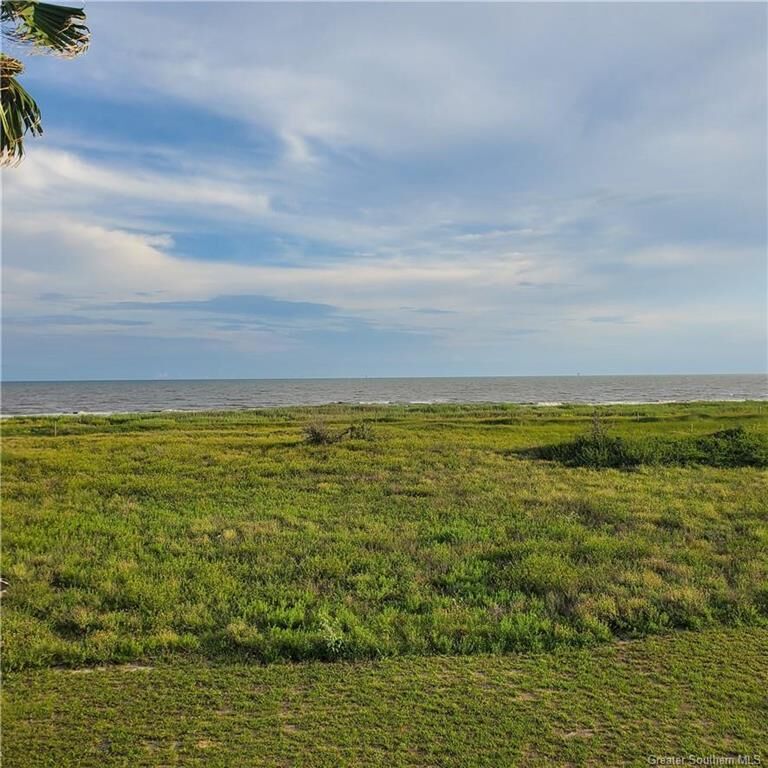 Property Photo: Pelican Beach Drive LA 70631