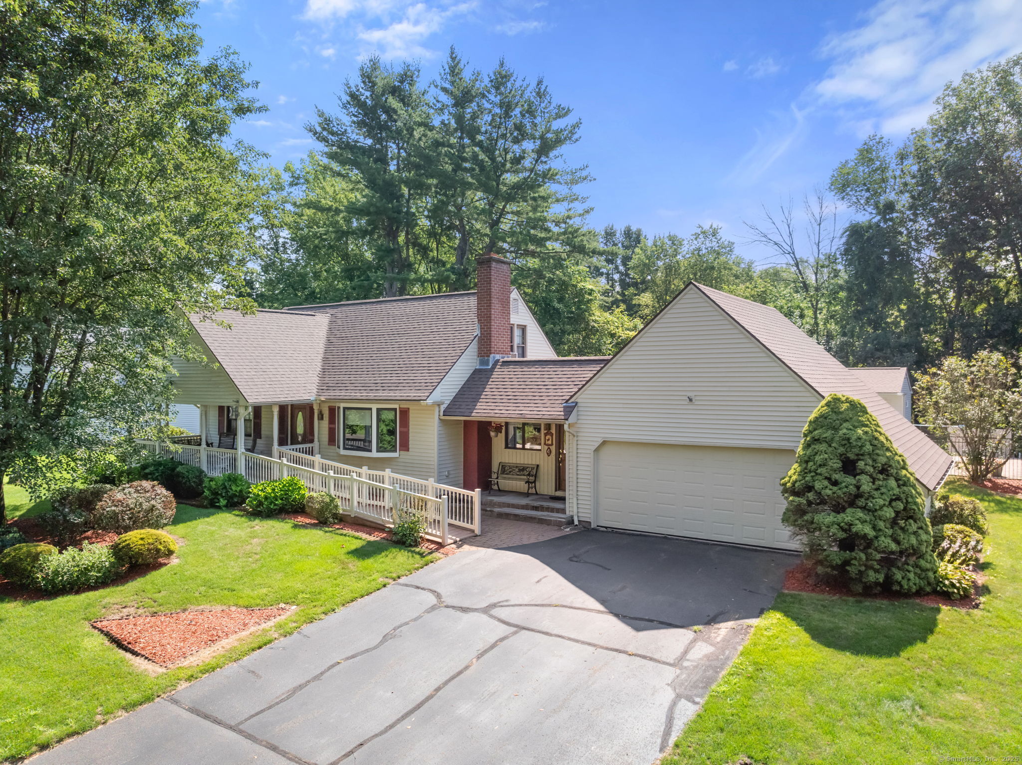 Property Photo:  4 Redwing Road  CT 06082 