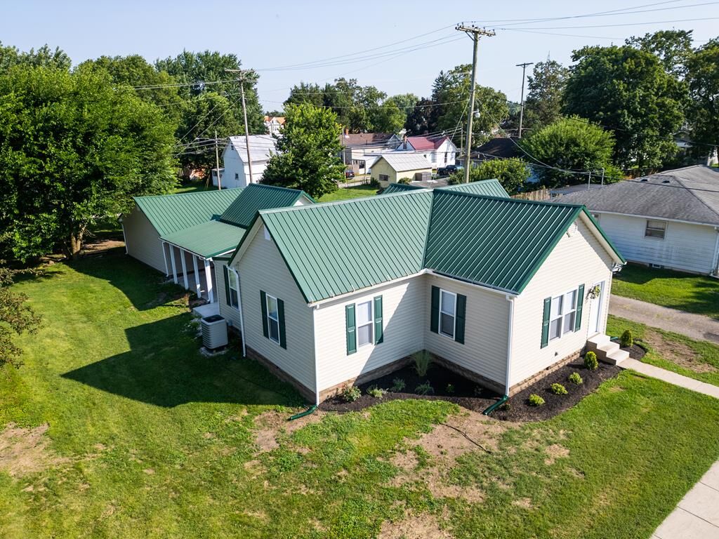 Property Photo:  115 2nd St  OH 45628 
