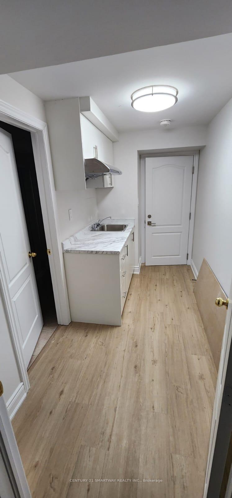 Property Photo:  3224 Tacc Drive Bsmt  ON L5M 0H3 