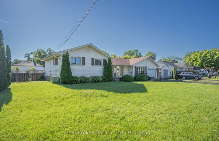 Property Photo:  245 Marshall Avenue  ON L3C 2N3 