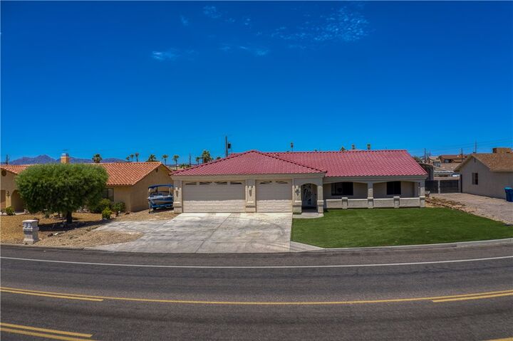 Property Photo: 2075 S Palo Verde Boulevard AZ 86403
