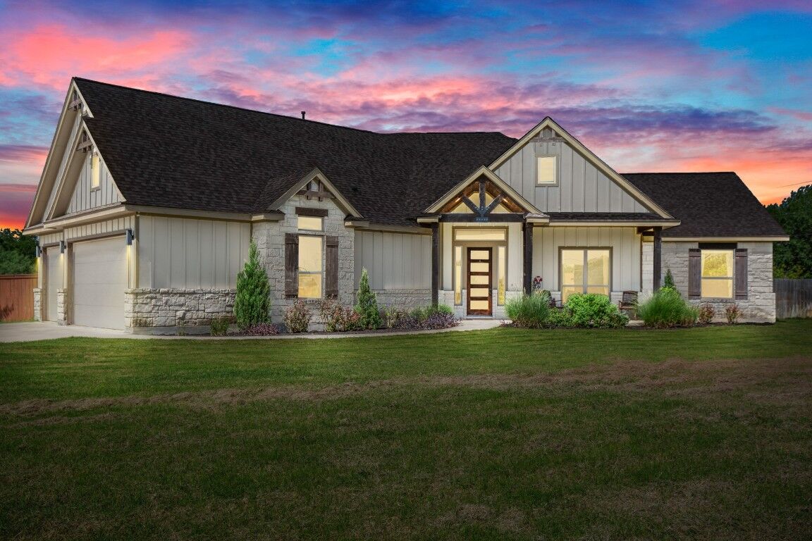 Property Photo: 515 Eastview Drive TX 78626
