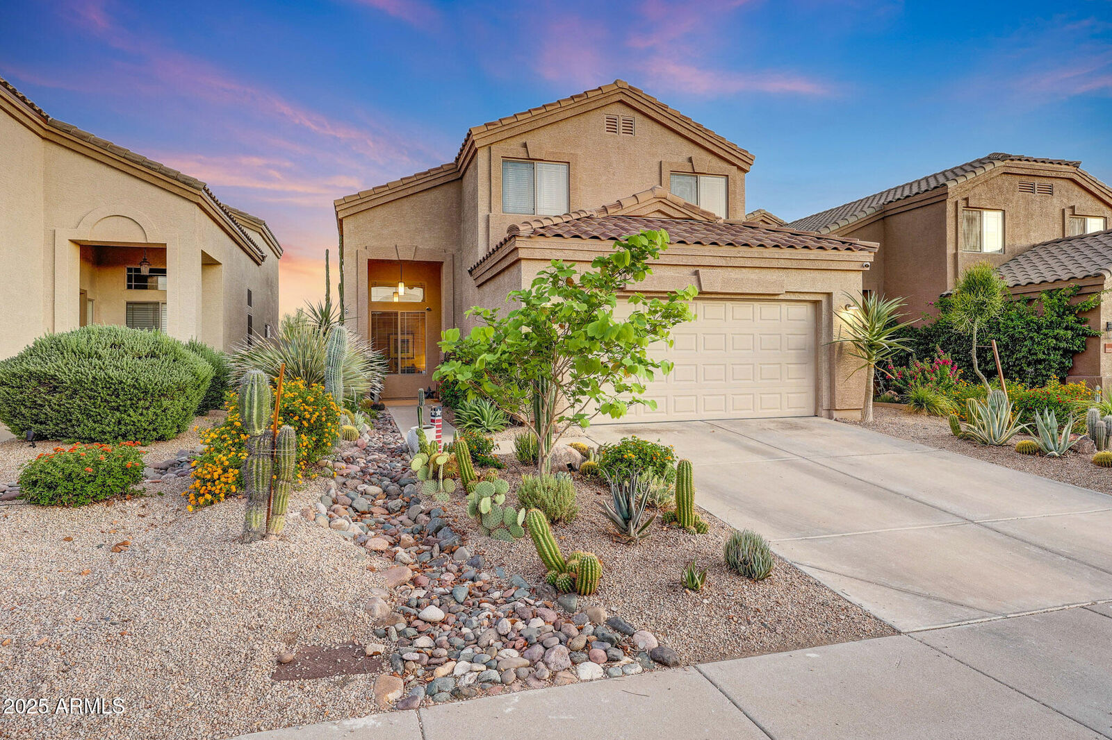 Property Photo: 4317 E Smokehouse Trail AZ 85331