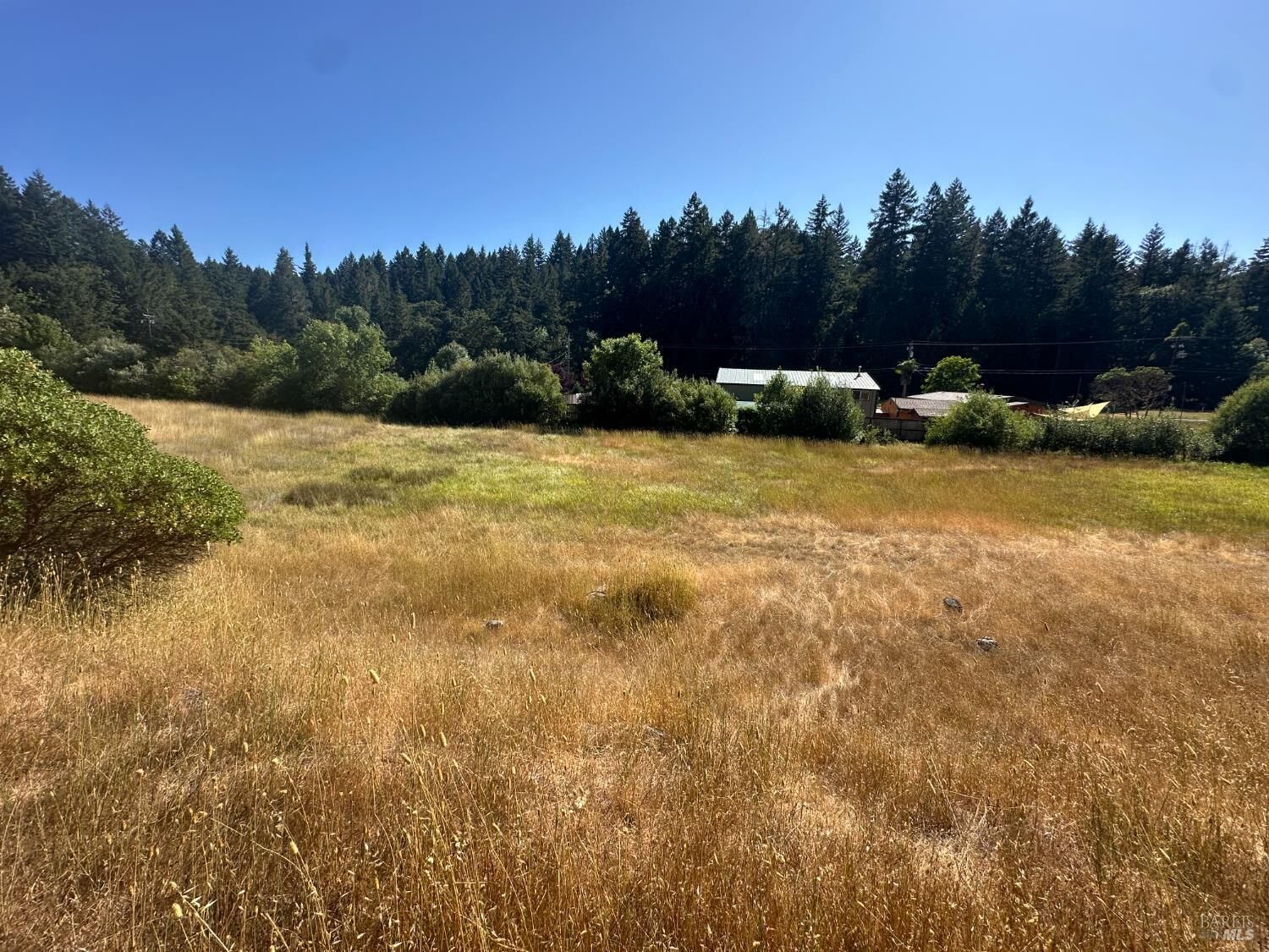 Property Photo:  25460 Madrone Way  CA 95490 