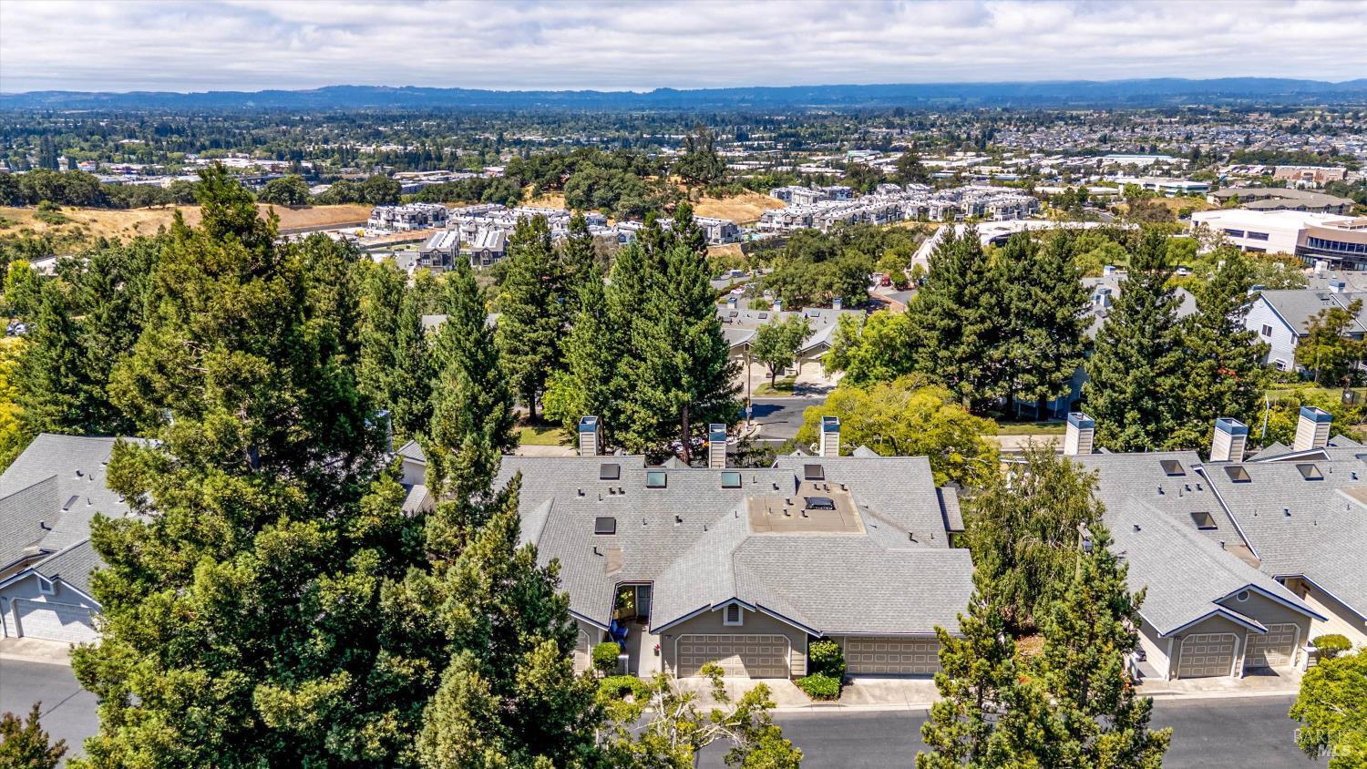 Property Photo: 2008 Stonefield Lane CA 95403
