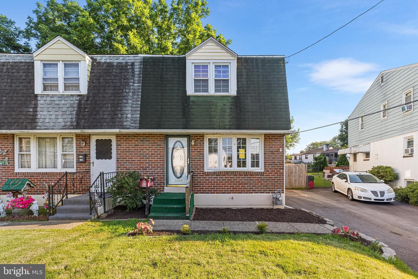 Property Photo: 3428 Oak Lane PA 19015