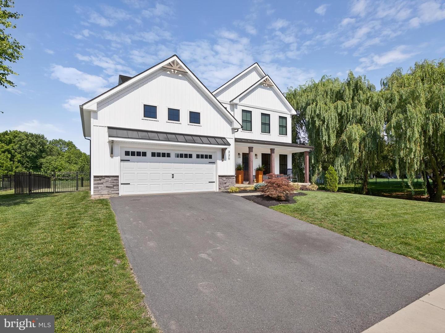 Property Photo:  335 Royal Hunt Way  PA 17543 