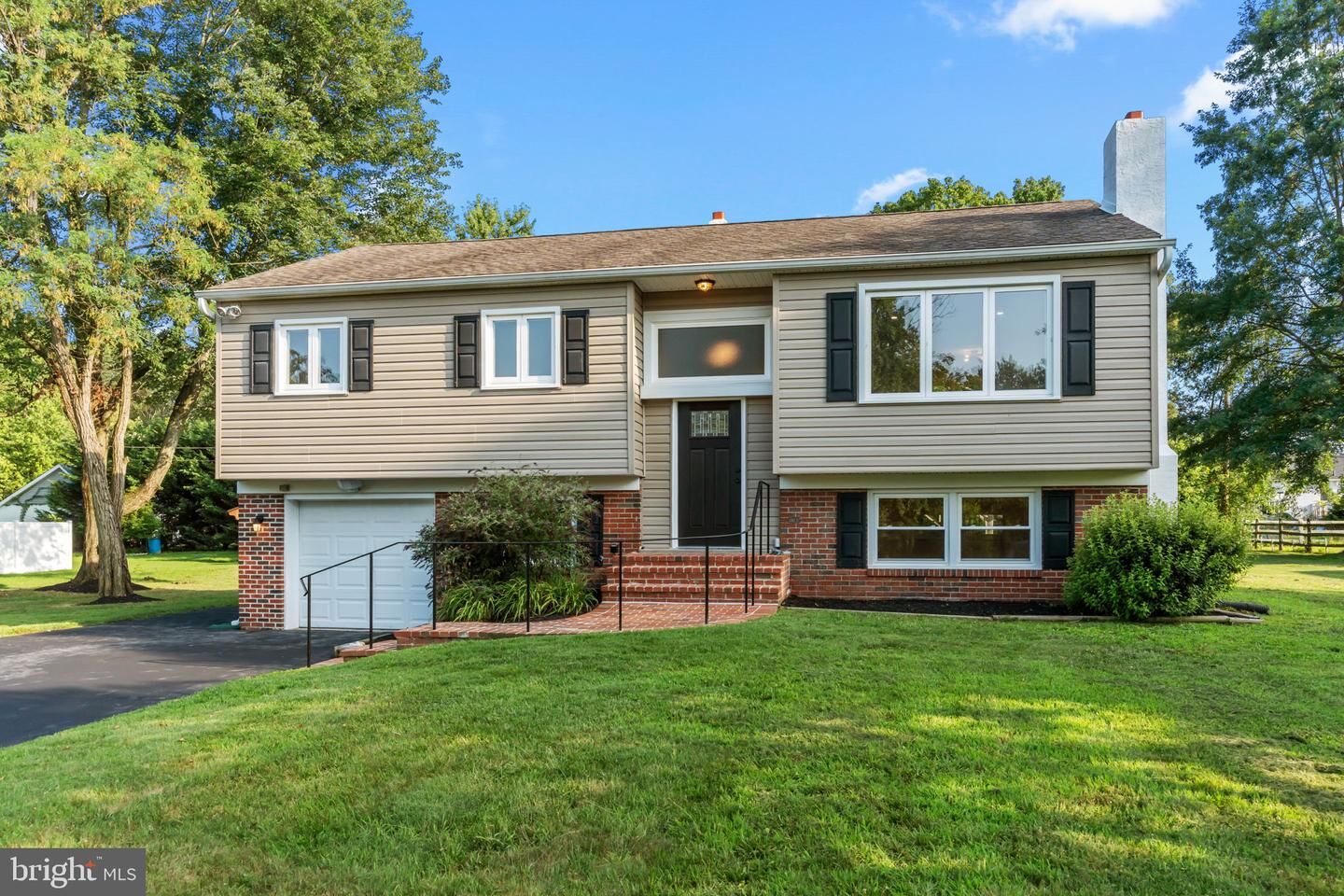 Property Photo: 158 Meadow Lane PA 18954