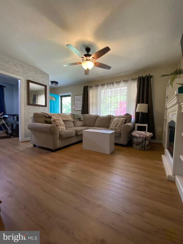 Property Photo: 17212 Mulberry Lane VA 22427