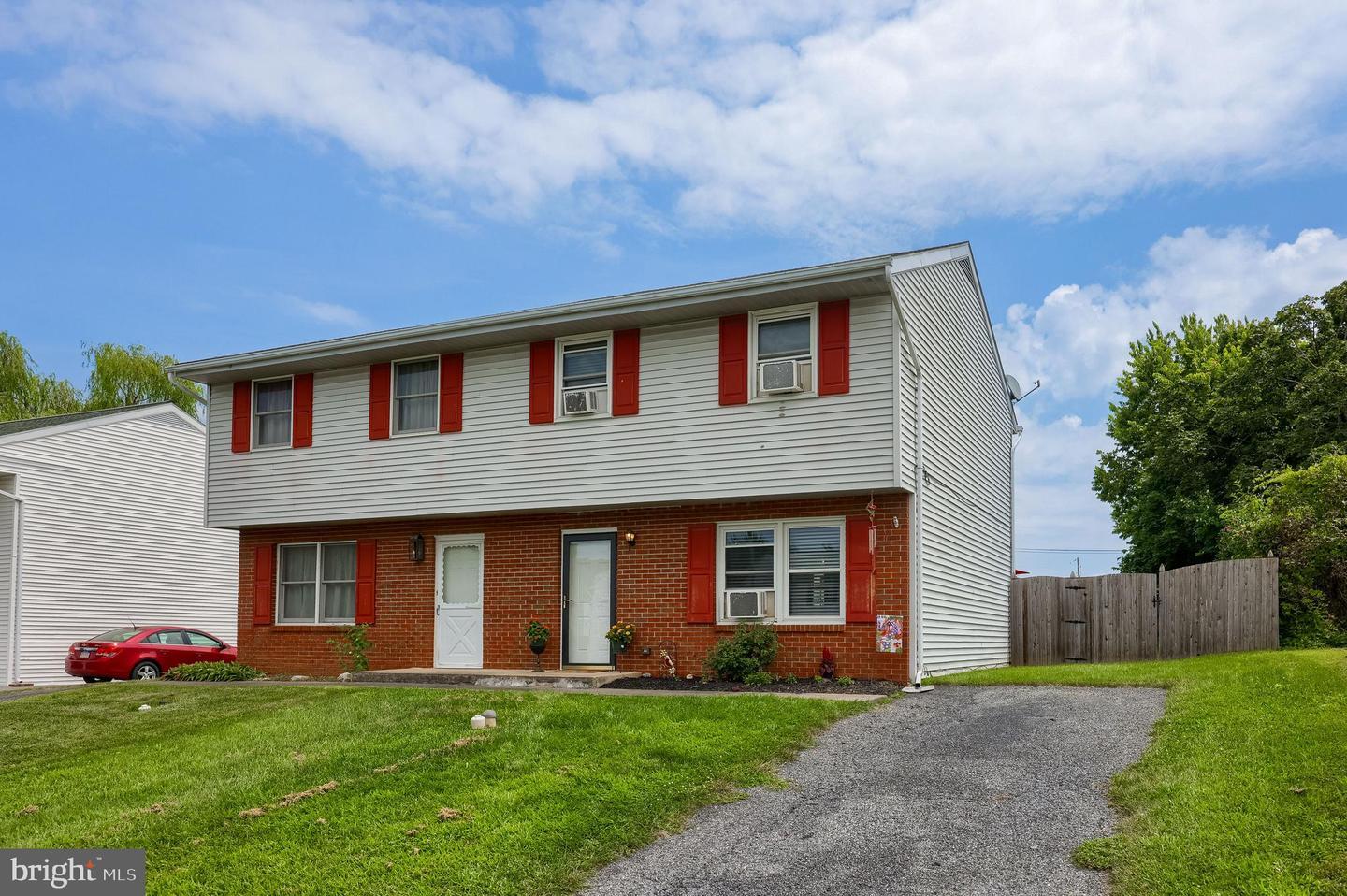Property Photo:  432 S Plum Street  PA 17552 