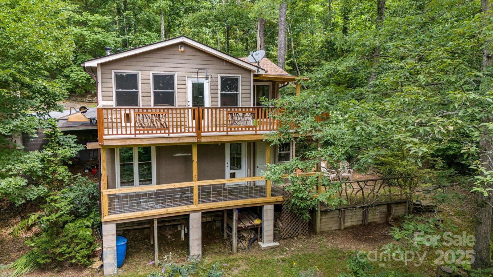 Property Photo:  695 Huckleberry Mountain Road  NC 28792 