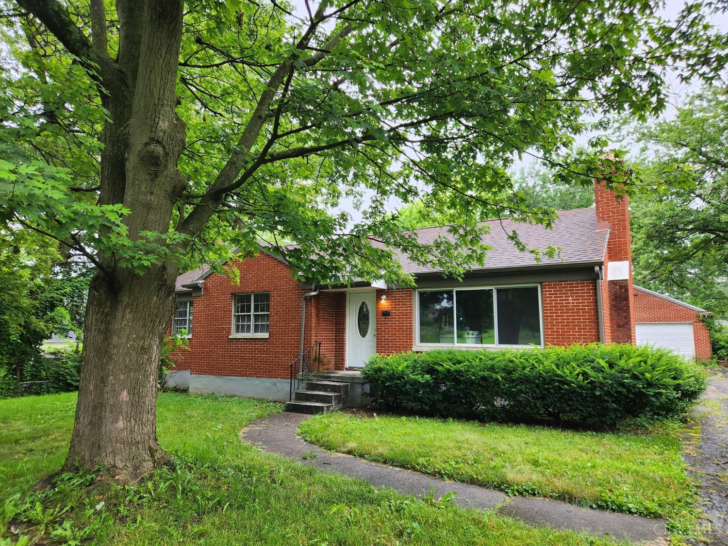Property Photo:  1623 Kensington  OH 45406 