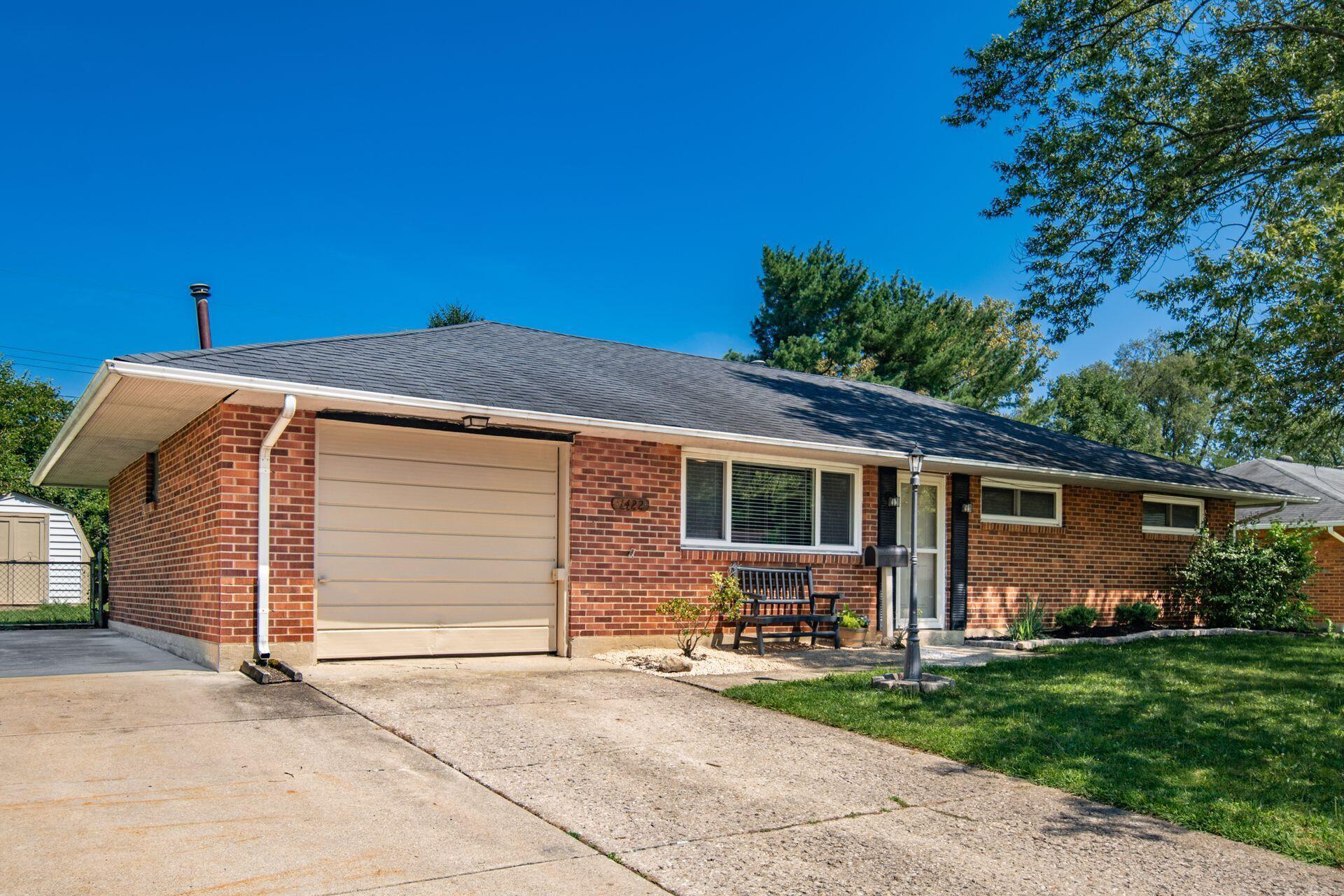 Property Photo: 1422 Rosehill Road OH 43068