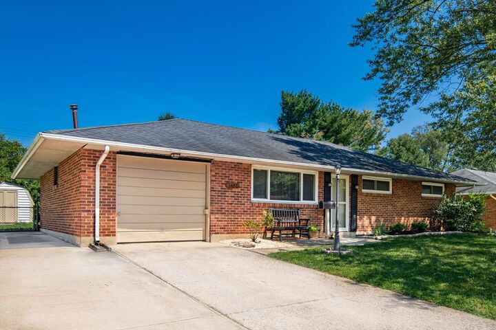 Property Photo:  1422 Rosehill Road  OH 43068 