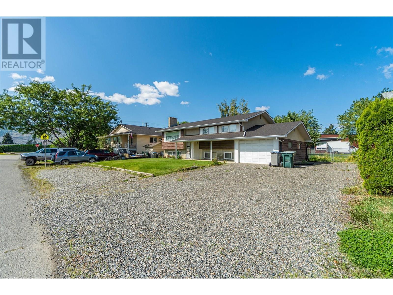 1118 Chateau Street  Kamloops BC V2B 5R4 photo