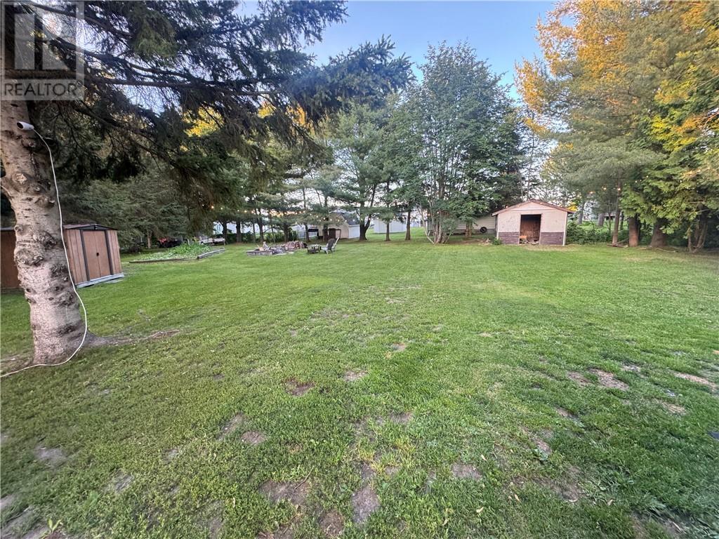 Photo de la propriété:  1088 Ronald Court  ON P3P 1S2 