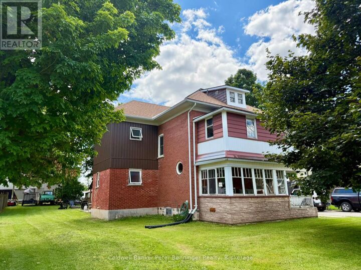 Property Photo: 9 Wragge Street East ON N0G 2S0