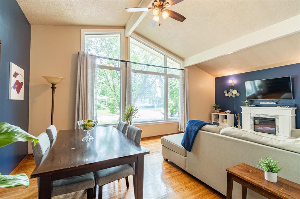 Property Photo:  90 Louise Bay  MB R1A 0C7 