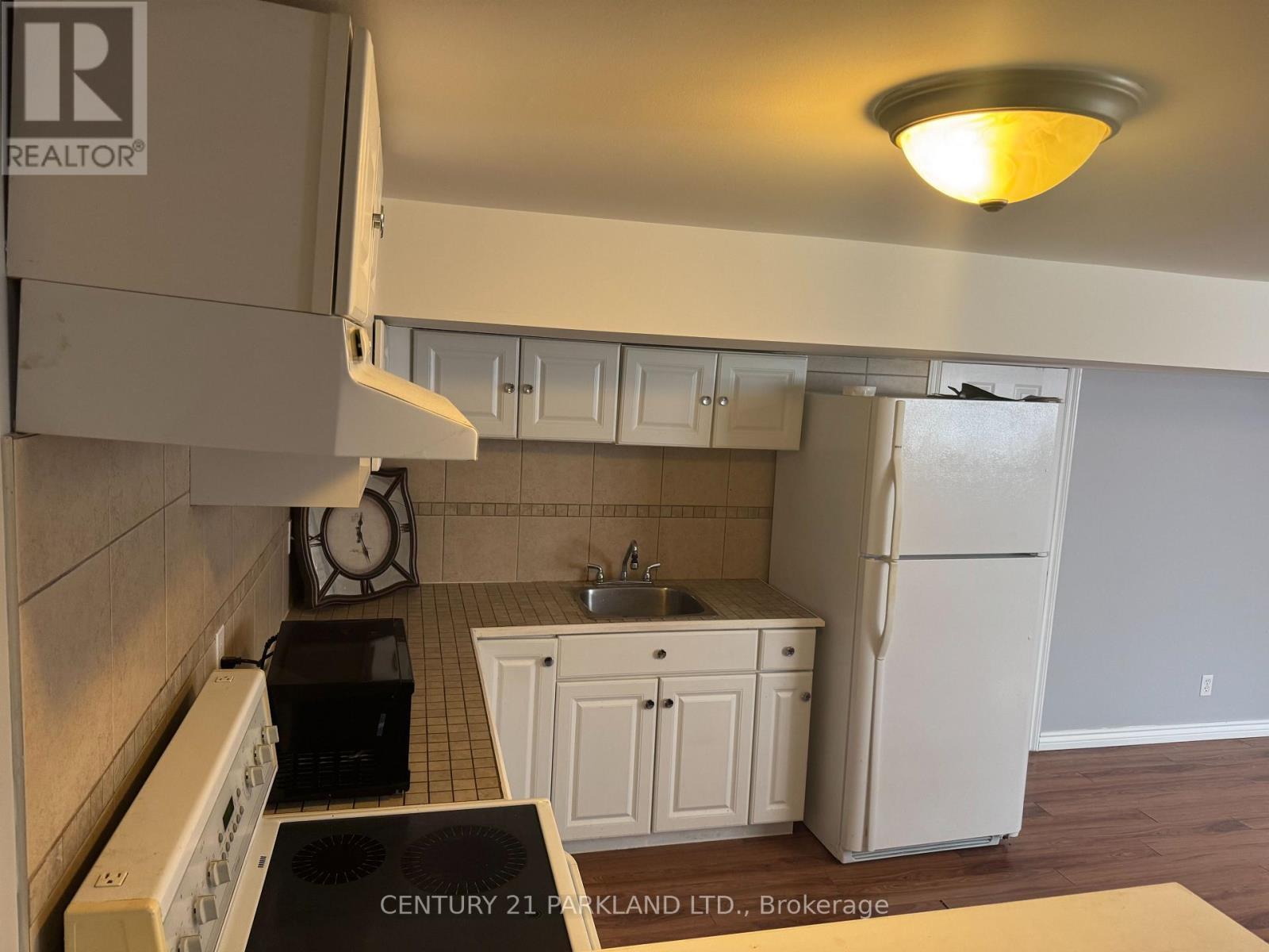 Property Photo: 406 Dianne Drive ON L1H 7A6