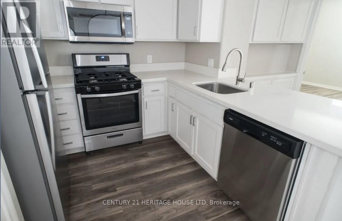 Photo de la propriété: 69 East Curtis Street East 304 ON N5P 1H9