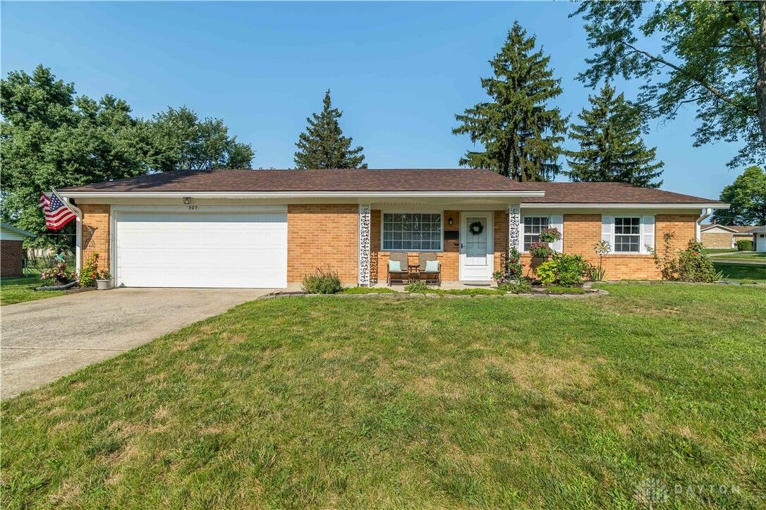 Property Photo: 307 Scenic Court OH 45377