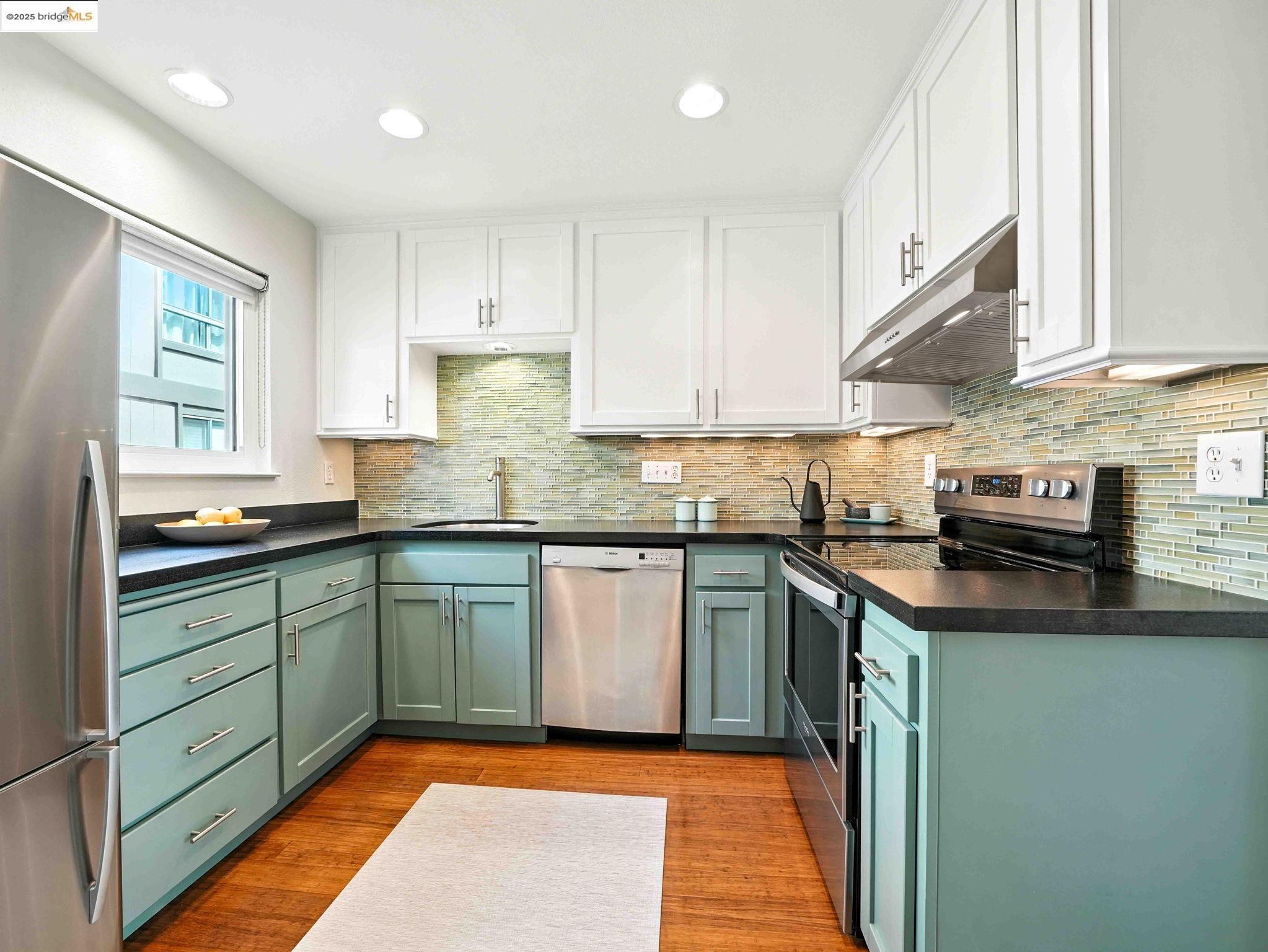 Property Photo: 2106 Otis Dr F CA 94501