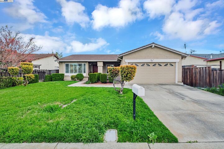 Property Photo: 2716 Killdeer Ct CA 94587