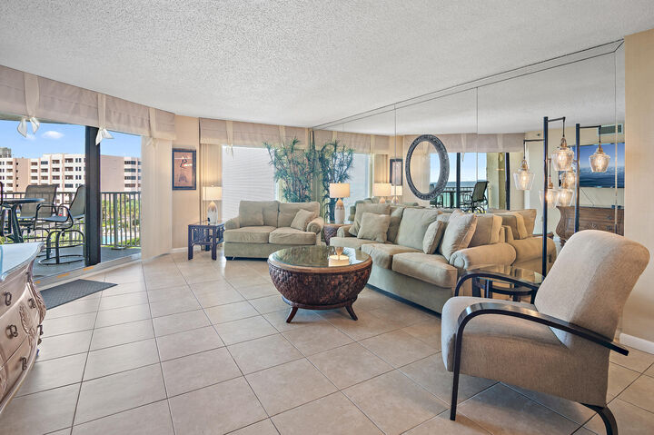 Property Photo: 506 Gulf Shore Drive 413 FL 32541