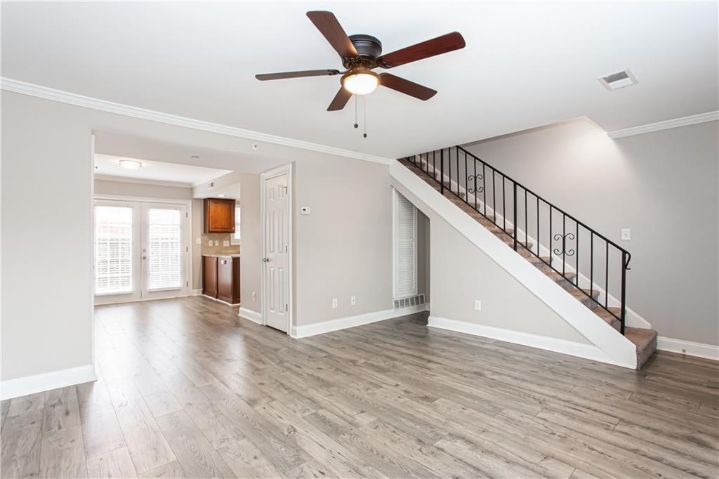 Property Photo: 7 Villa Court SE GA 30080