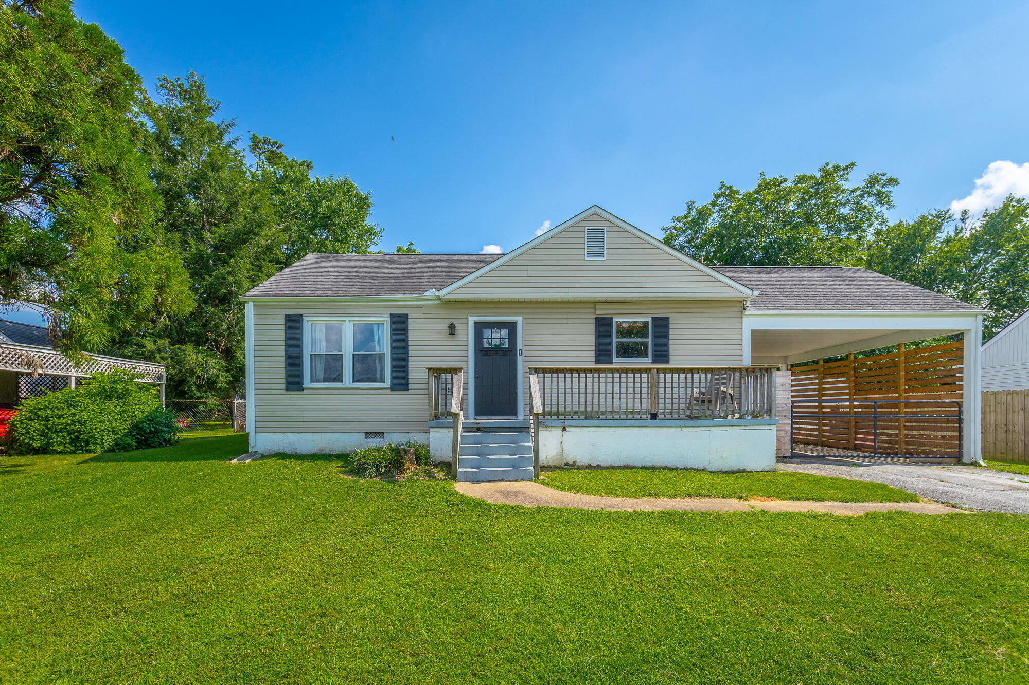 Property Photo: 6624 Hilton Drive TN 37412