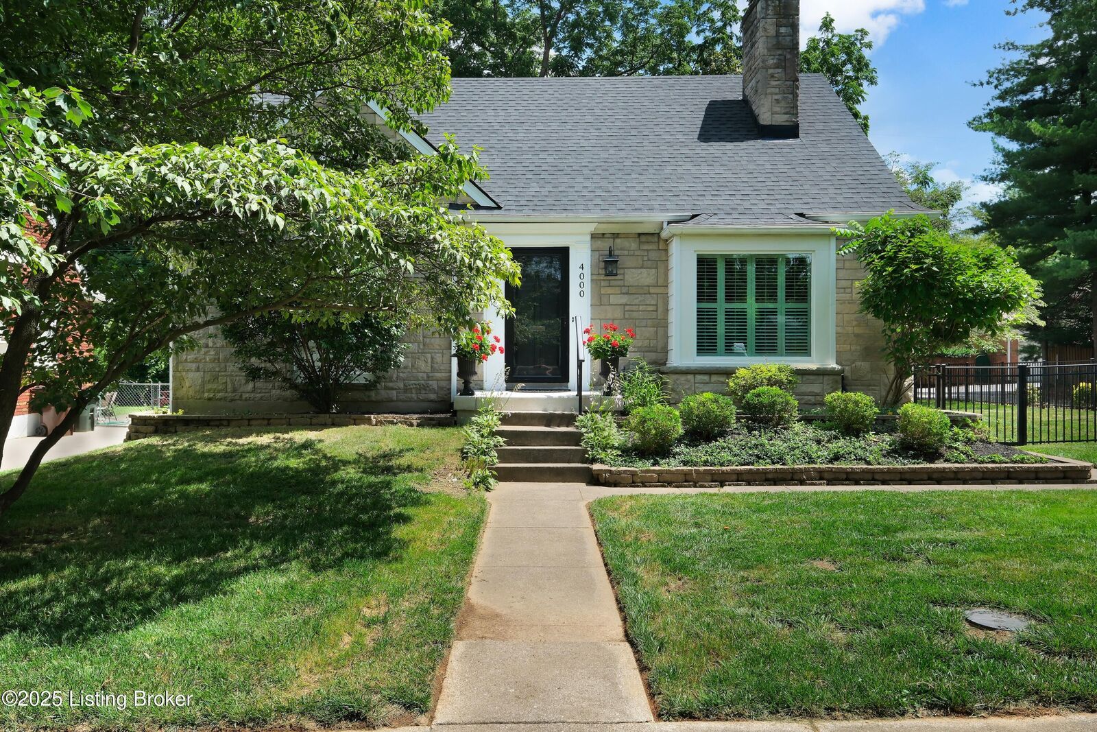 Property Photo: 4000 Winchester Rd KY 40206