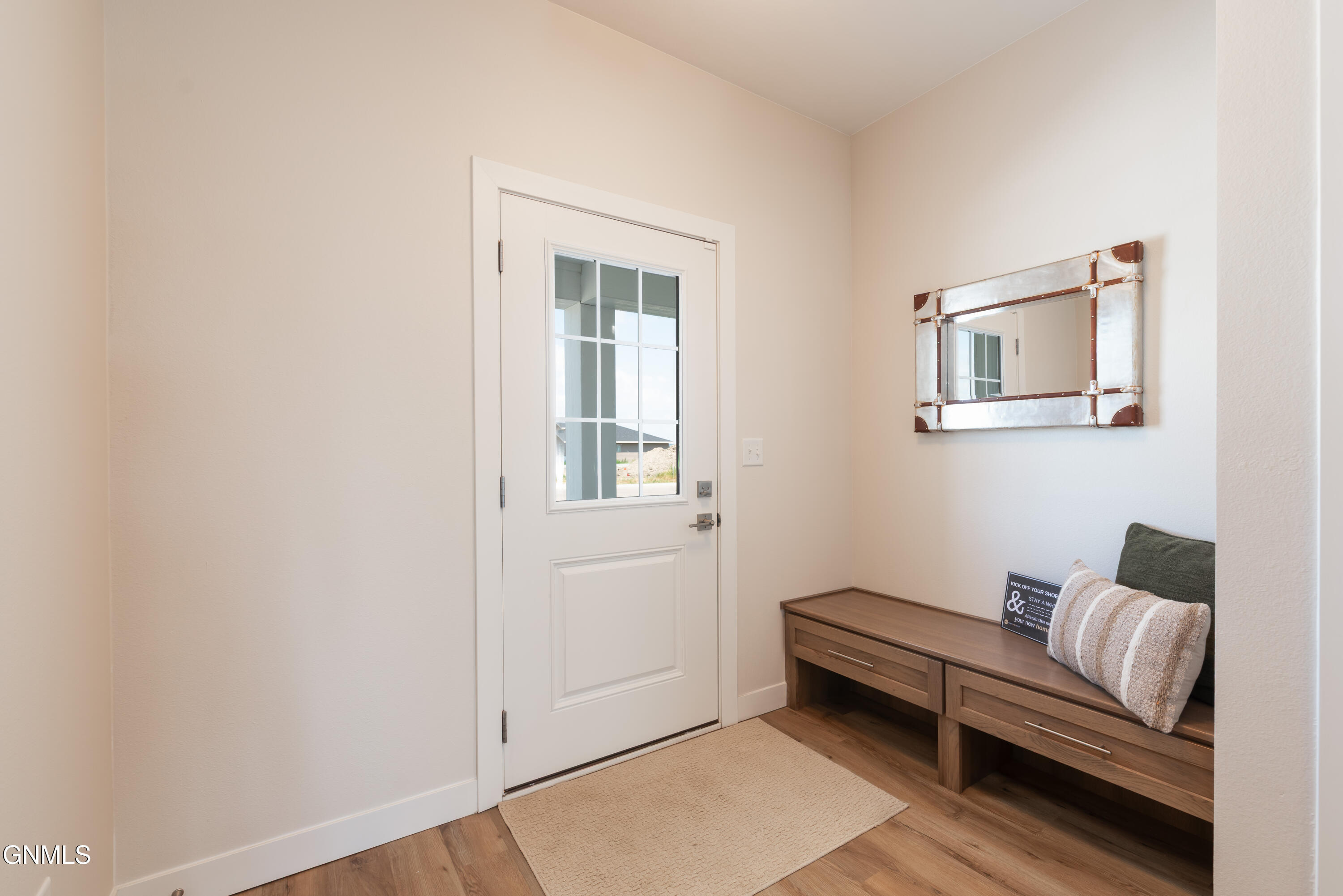 Property Photo:  309 Lennox Drive  ND 58504 