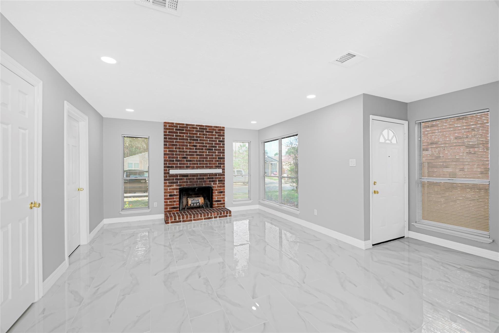 Property Photo: 6326 Cambridge Glen Lane TX 77035