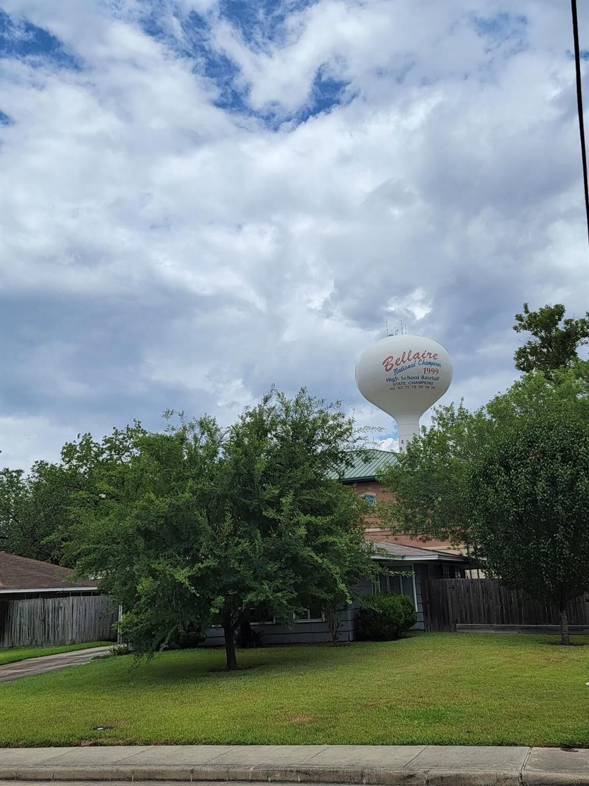 Property Photo:  5100 Aspen Street  TX 77401 